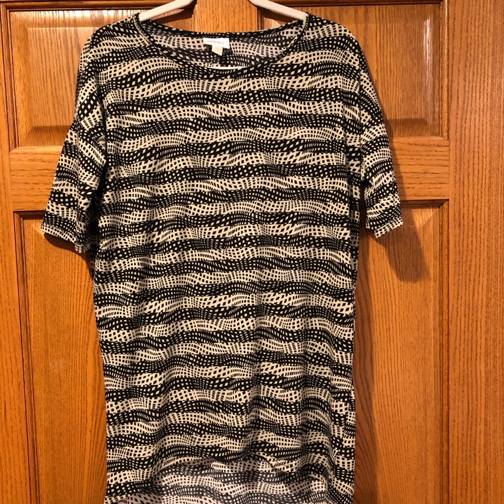 Like new! LuLaRoe Irma size XXS
